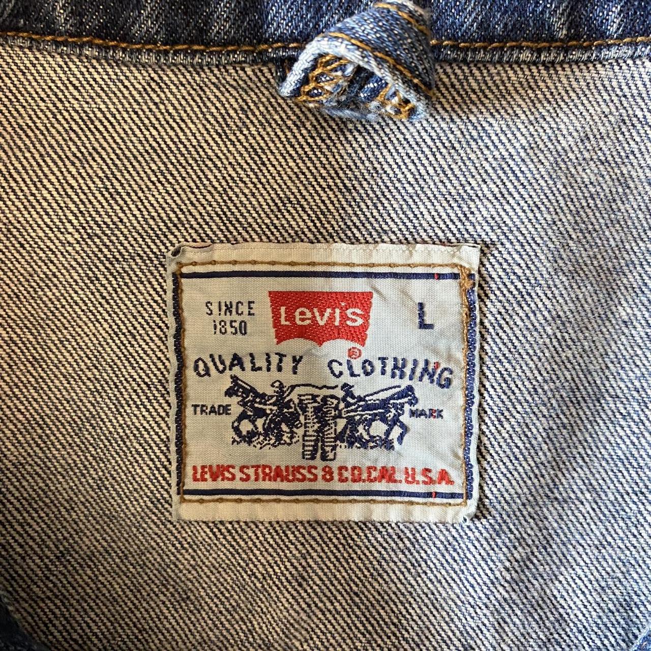 Levis hotsell shirt label