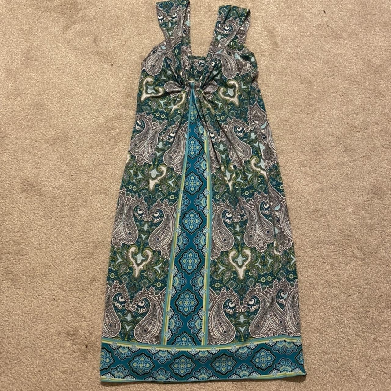 Wallis Women's Blue and Green Dress | Depop