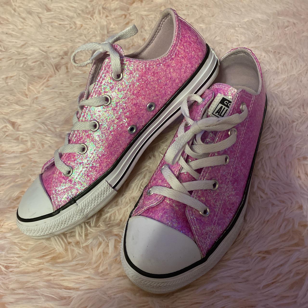 pink glitter converse 8/10 condition, lots of wear... - Depop