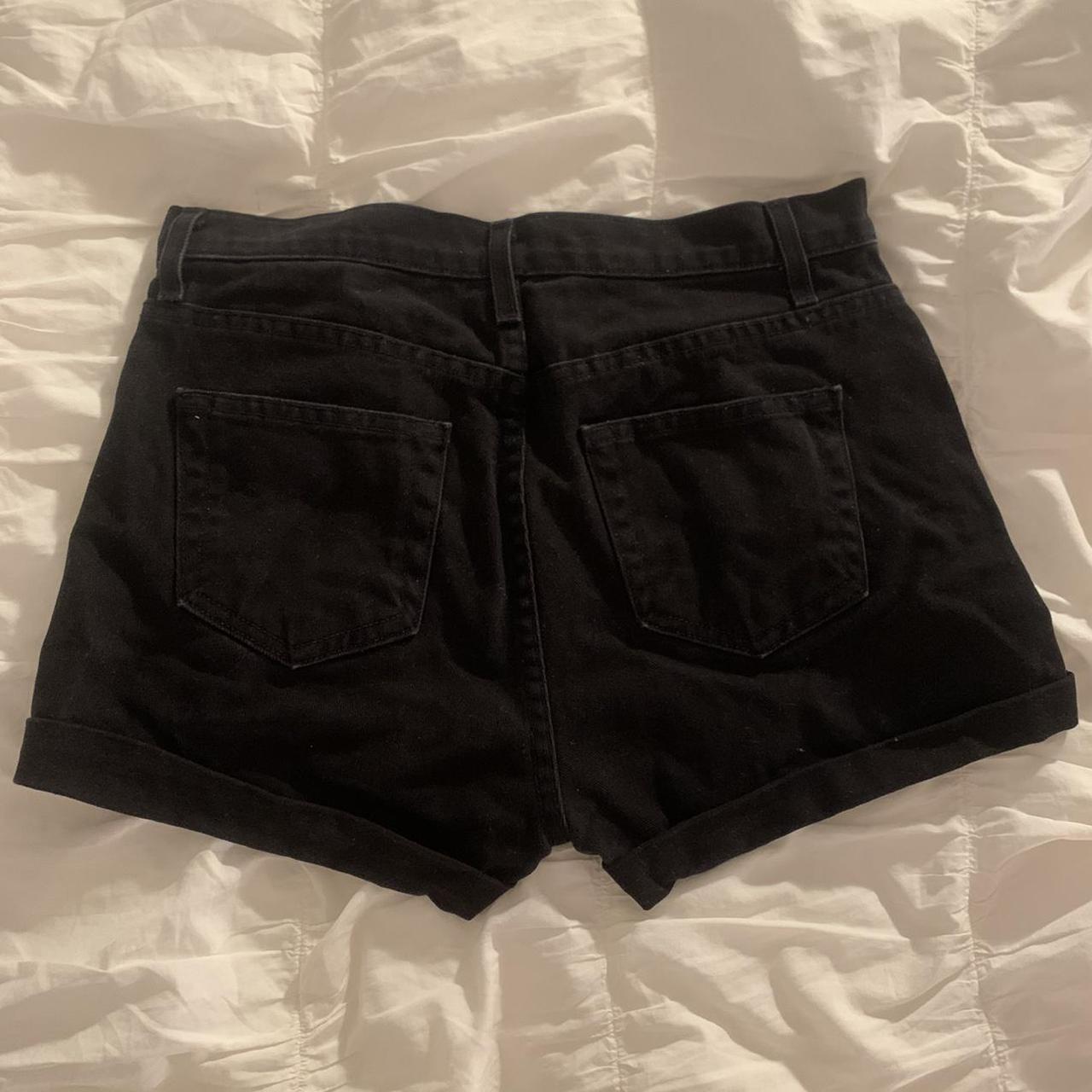 brandy melville shorts so cute and rare - Depop