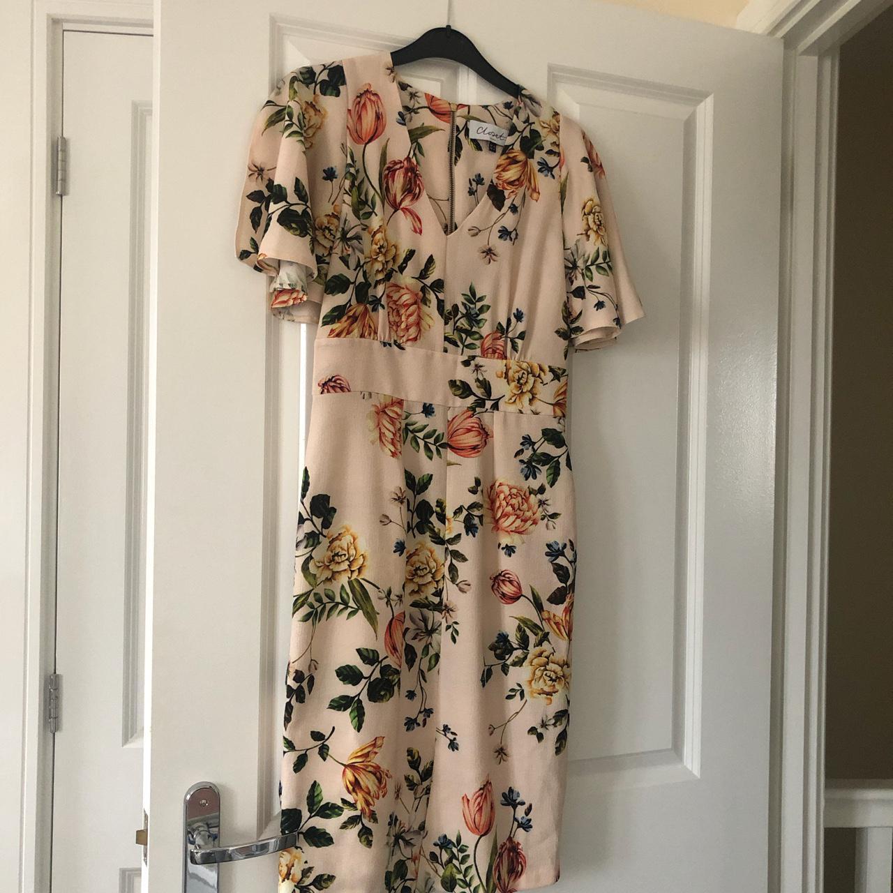 Closet London peach dress size 8. Bought off of... - Depop