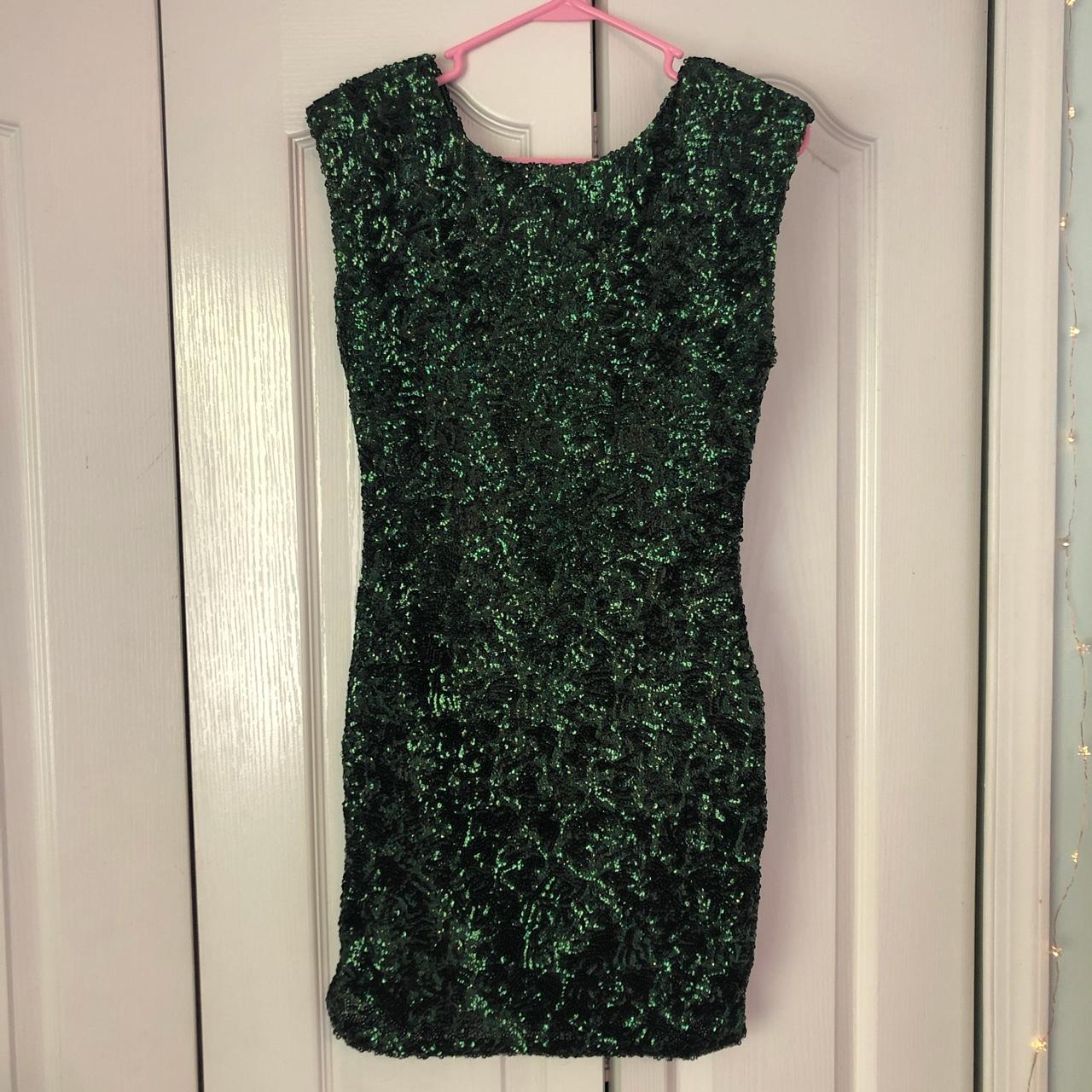 Gorgeous Alice + Olivia emerald green bodycon sequin... - Depop