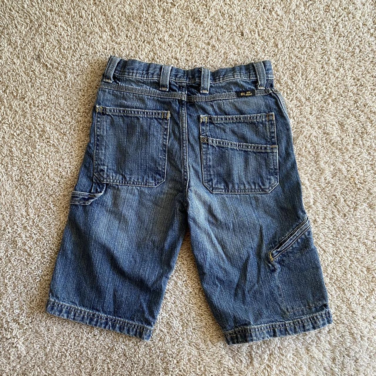 wrangler carpenter style jean shorts outseam... Depop
