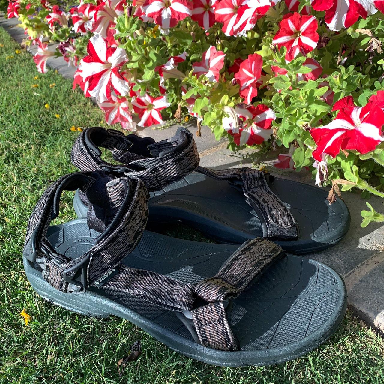 mens black tevas