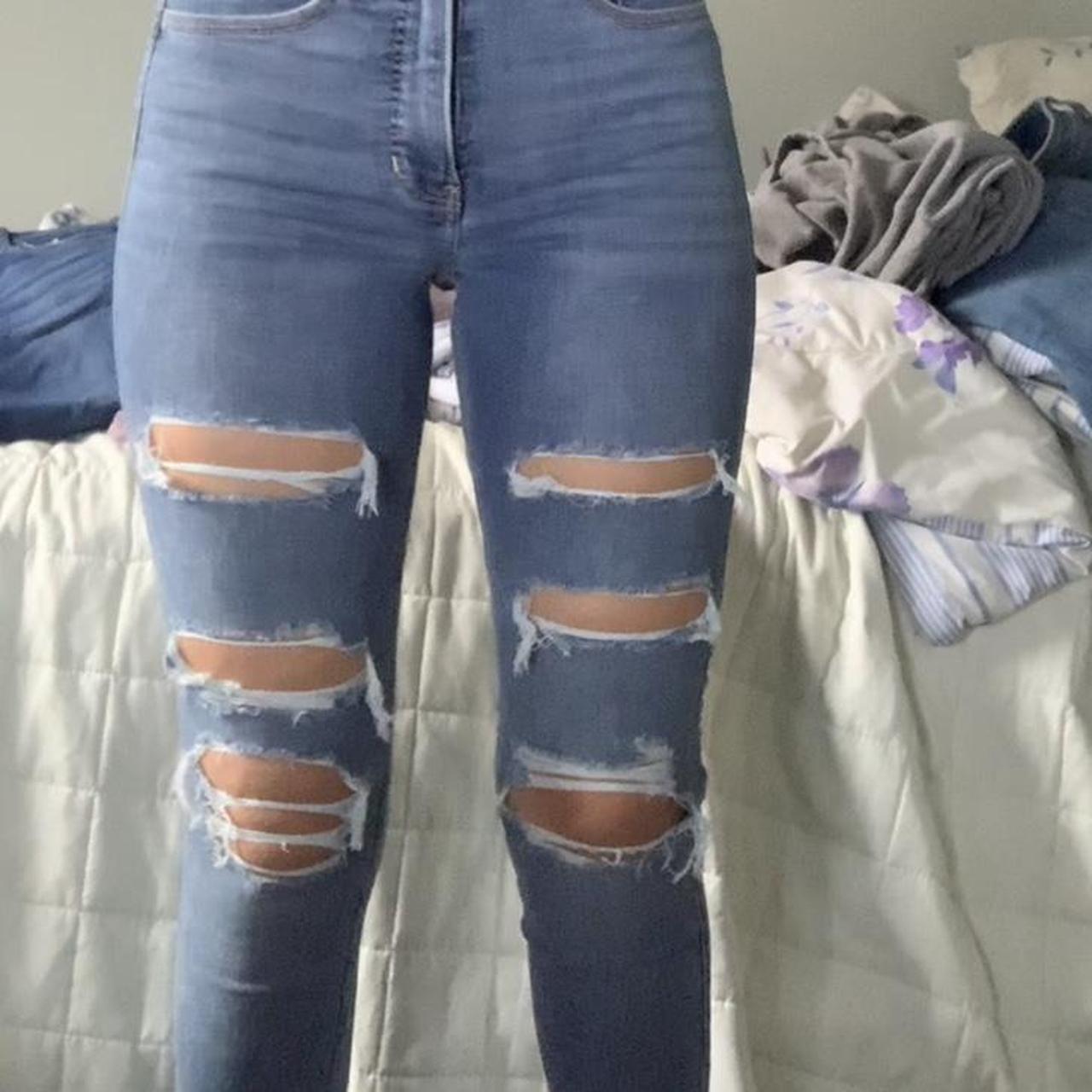 Hollister ripped skinny jeans Size - 0 No flaws - Depop