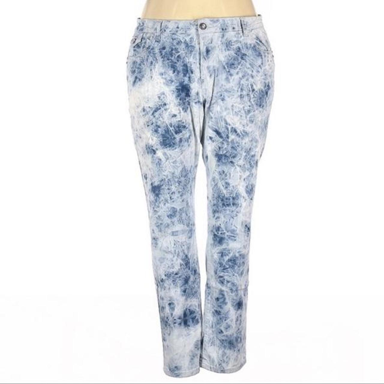 Elita Women's Blue and White Jeans | Depop