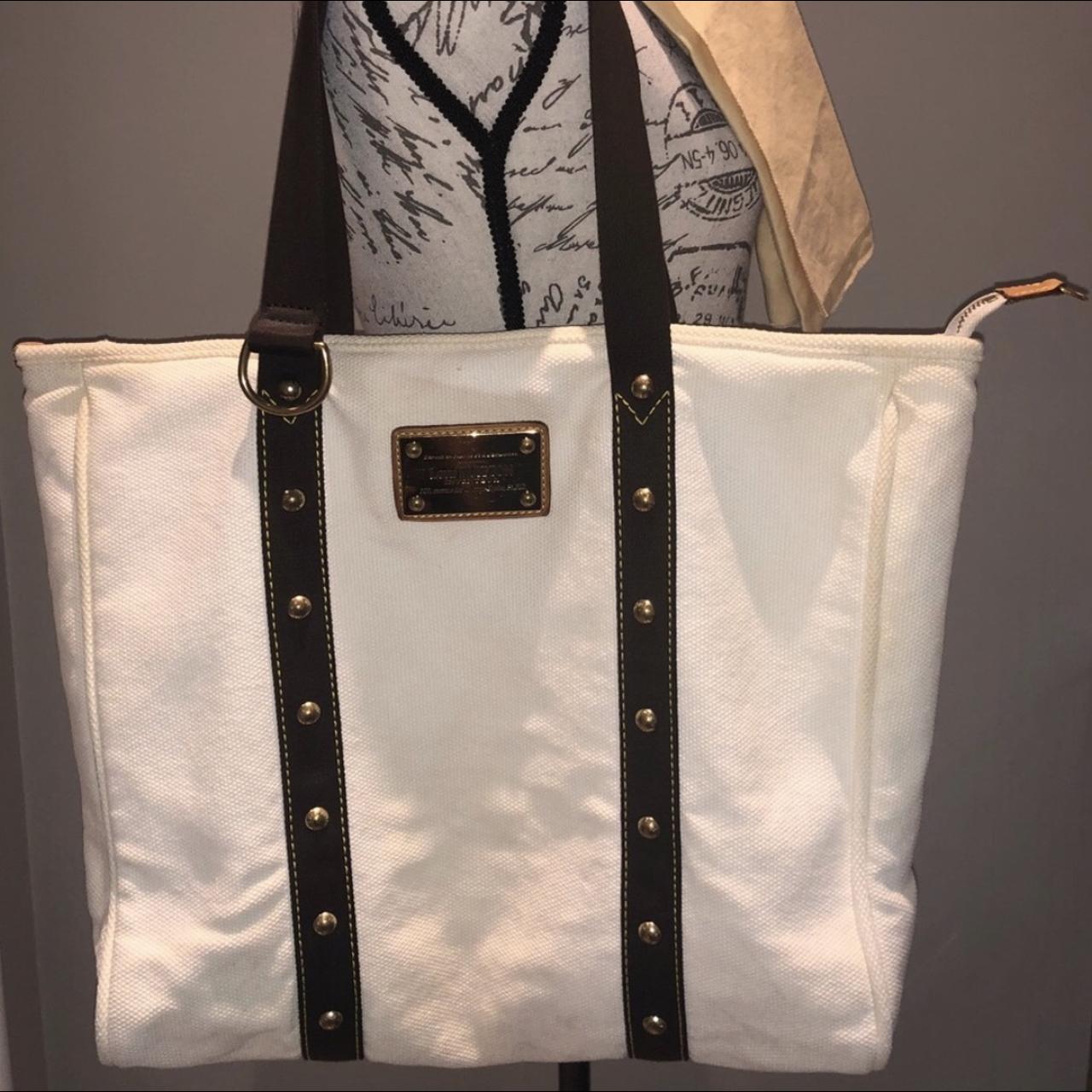 LOUIS VUITTON Ivory Cream Lambskin Inventeur Handbag Purse