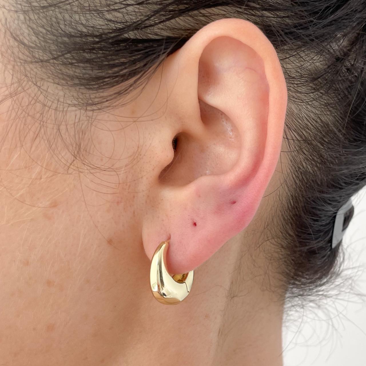 Small Gold Hoops 14K gold plated brass, tarnish... Depop