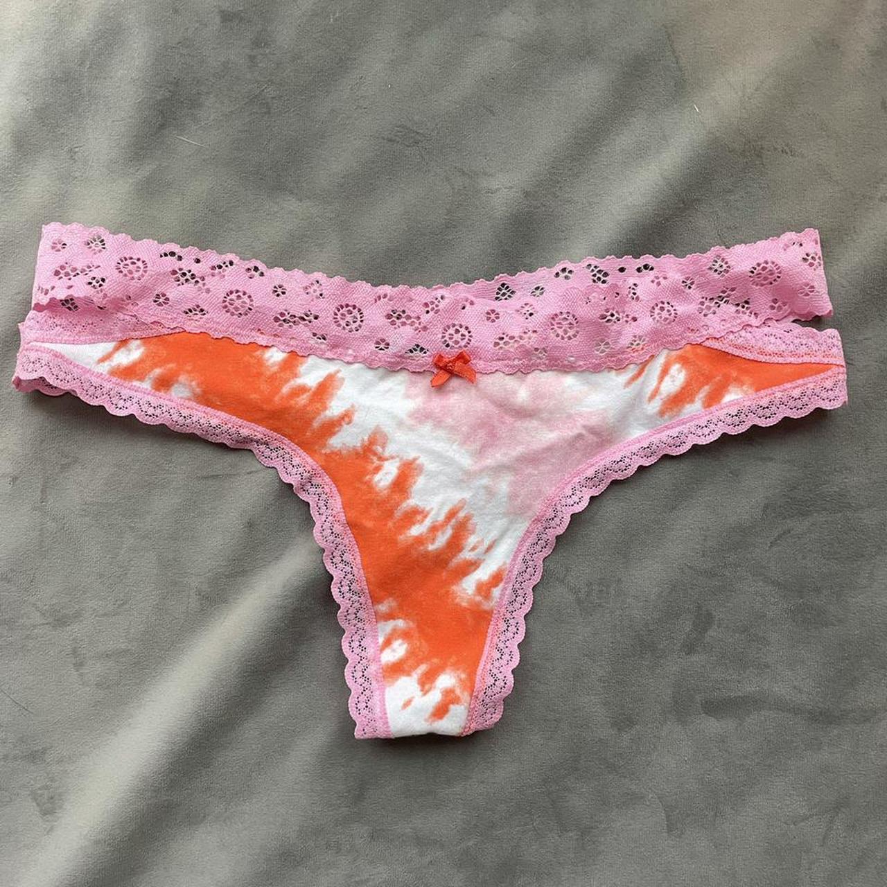 aerie thong size small - Depop