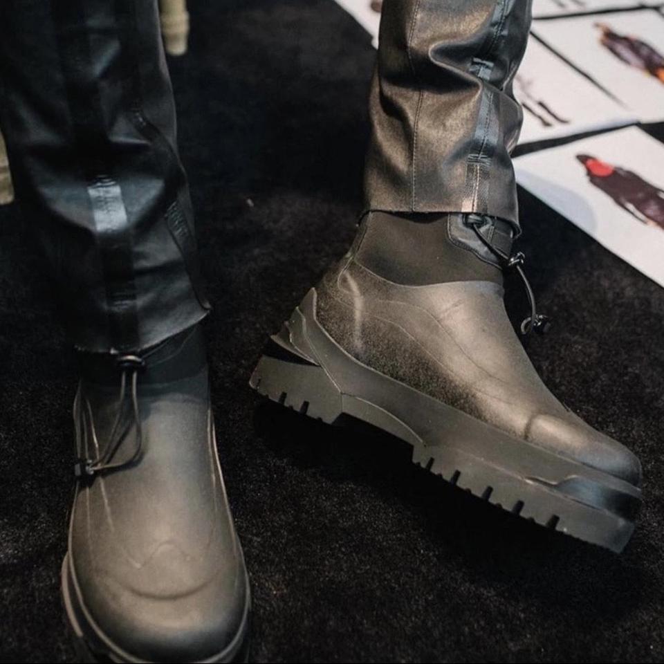 moncler x alyx boots