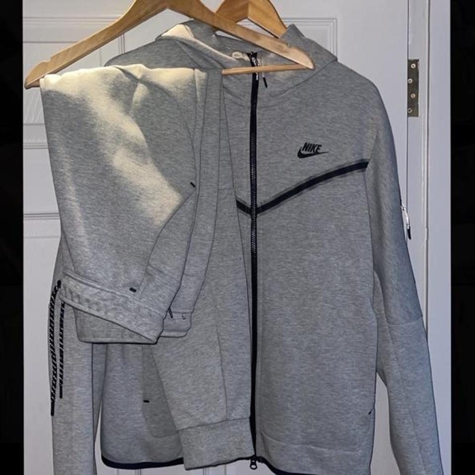 nike tech fleece tracksuit grey and black