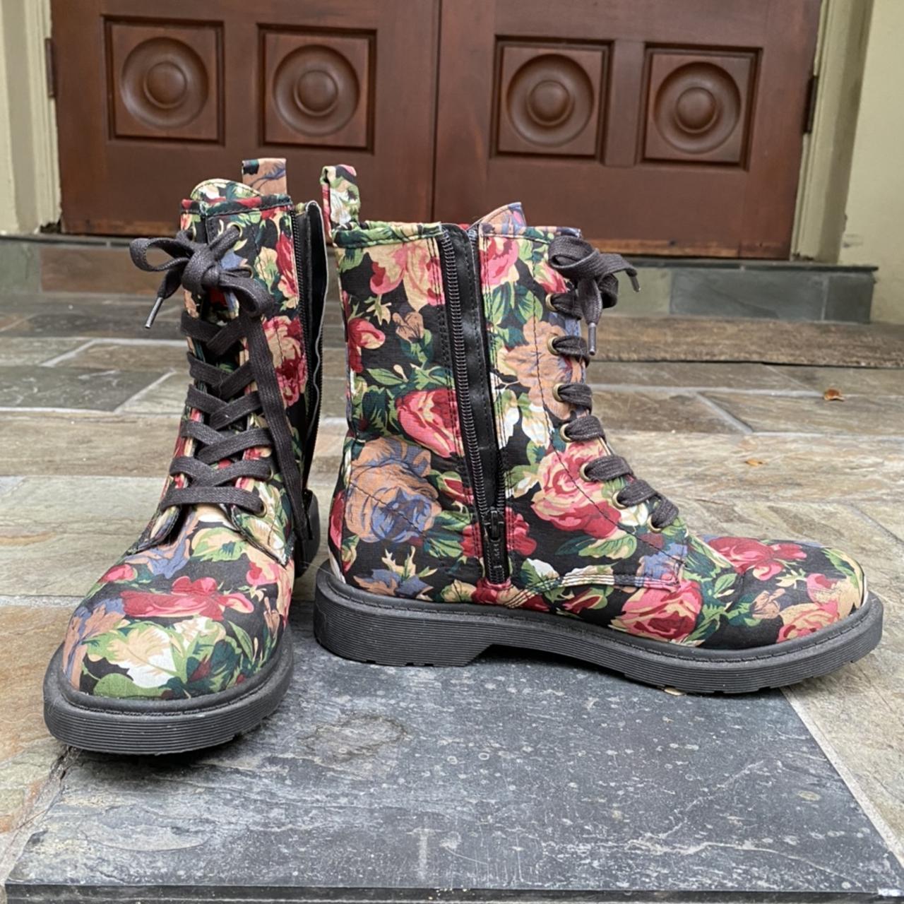 Mossimo Women's Multi Boots | Depop