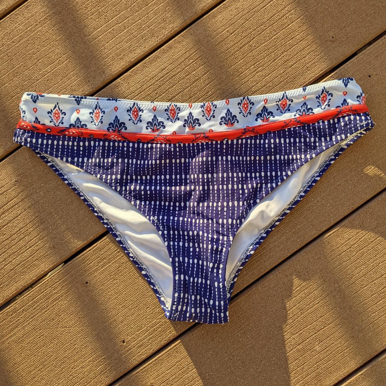 Women's Blue and Red Bikinis-and-tankini-sets | Depop