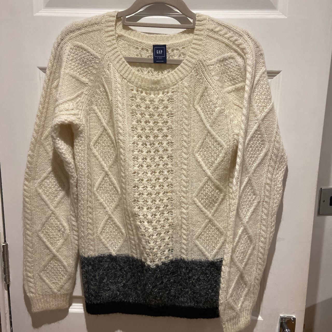 GAP Aran knitted cream jumper with grey stripe at... - Depop