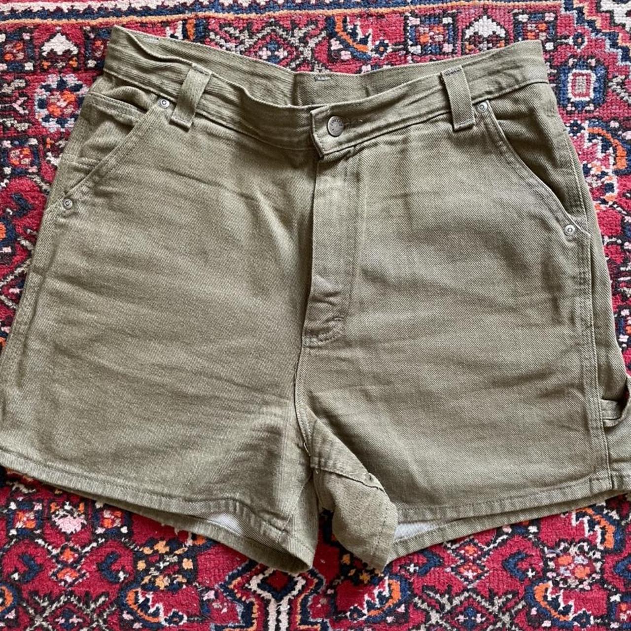 Vintage Riveted by Lee utility shorts size... Depop
