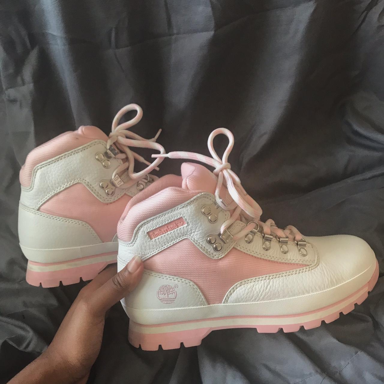 VINTAGE BABY PINK AND WHITE TIMBERLANDS! This is Depop