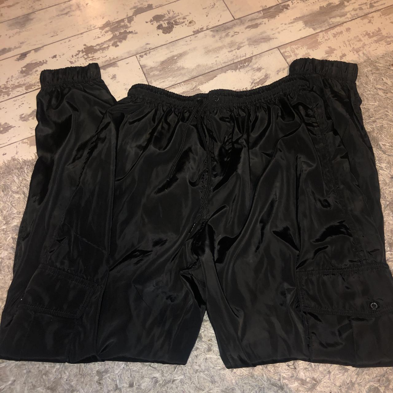 item listed by kalmiaxo