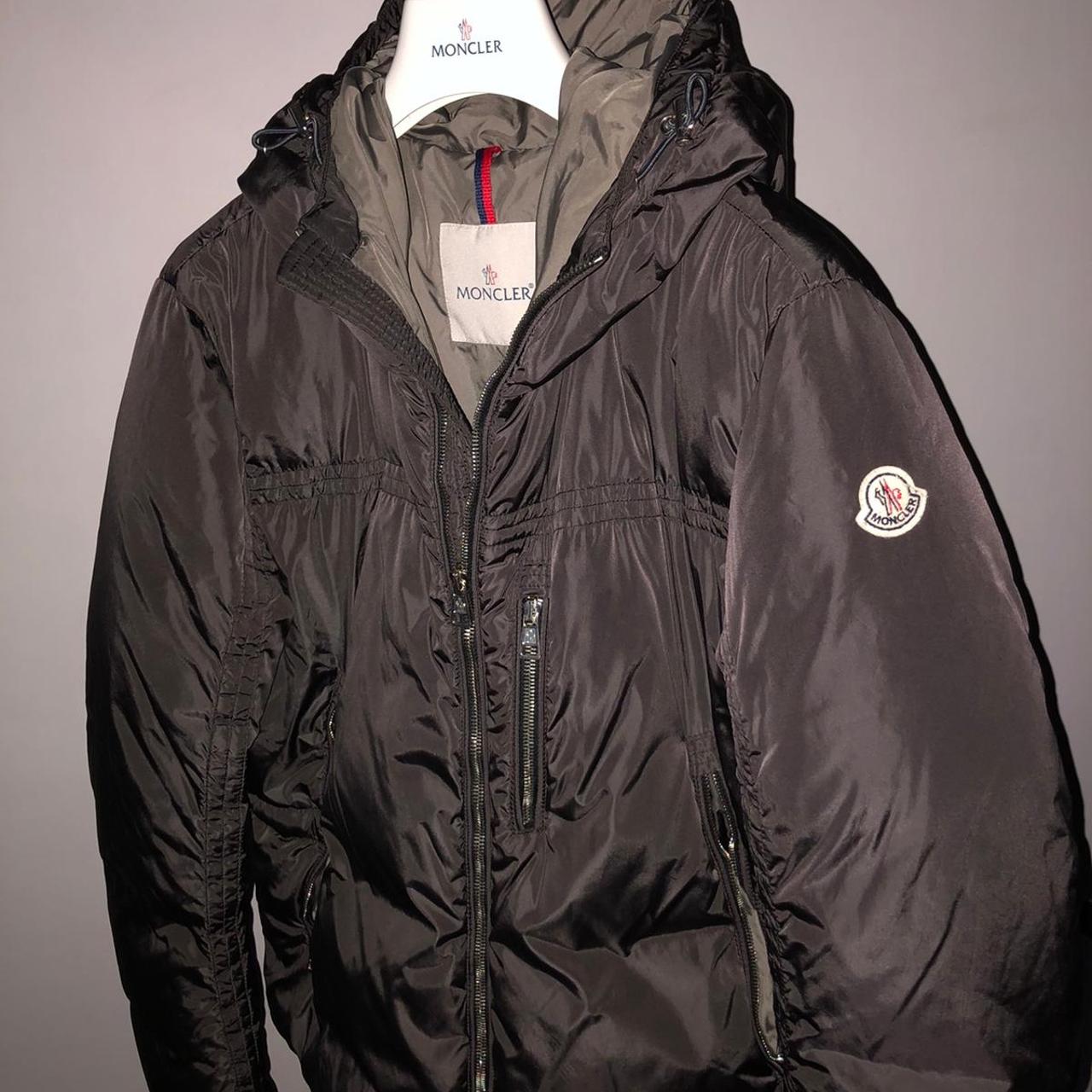 MONCLER GARY, size 2 | graphite, • fraying on the...