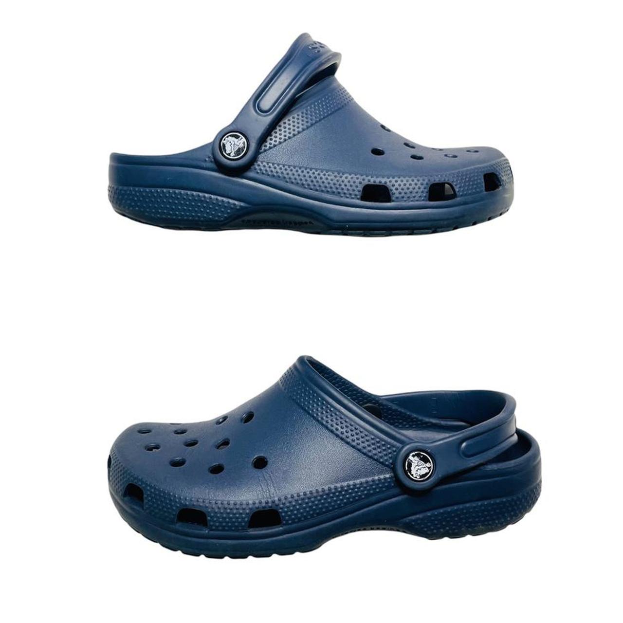 crocs blue colour