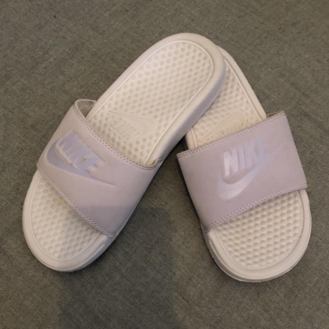 nike lilac sliders