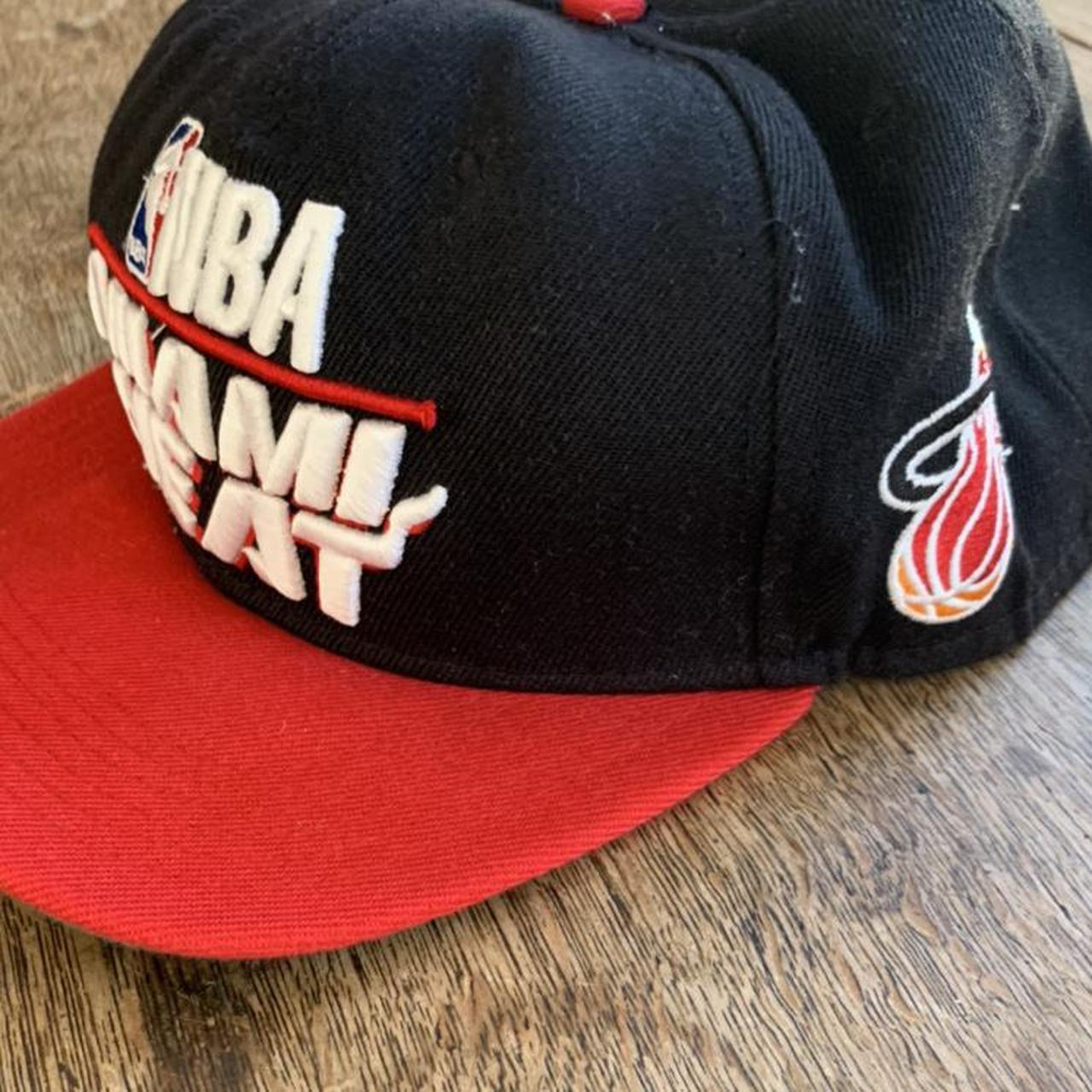 Product Image 2 - Miami Heat NBA cap

❤️‍🔥

#nba
#miamiheat
#mitchell&ness
#vintage