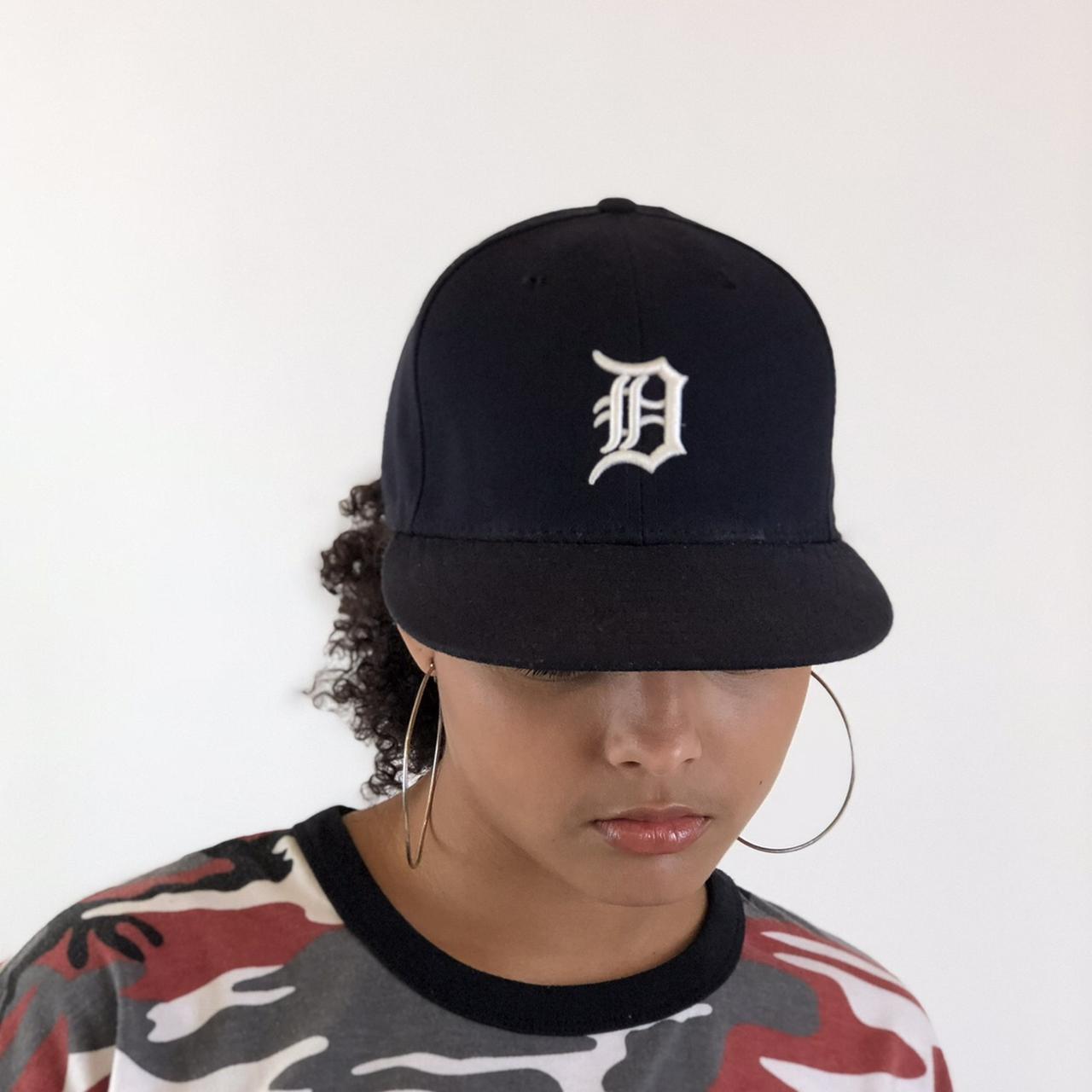 Signed Detroit Tigers Fitted Baseball Cap - 7 1/2 - Depop