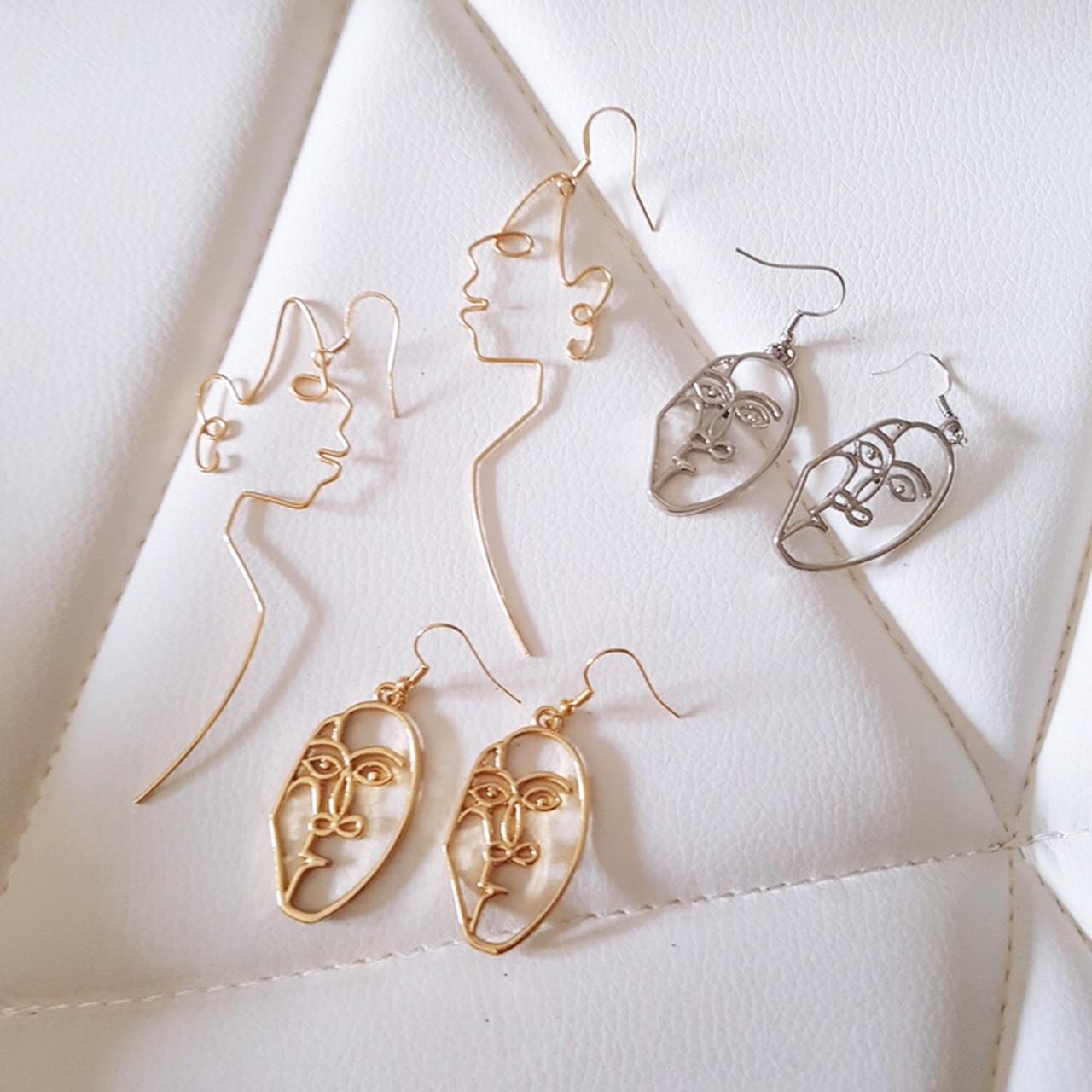 One line sales face earrings