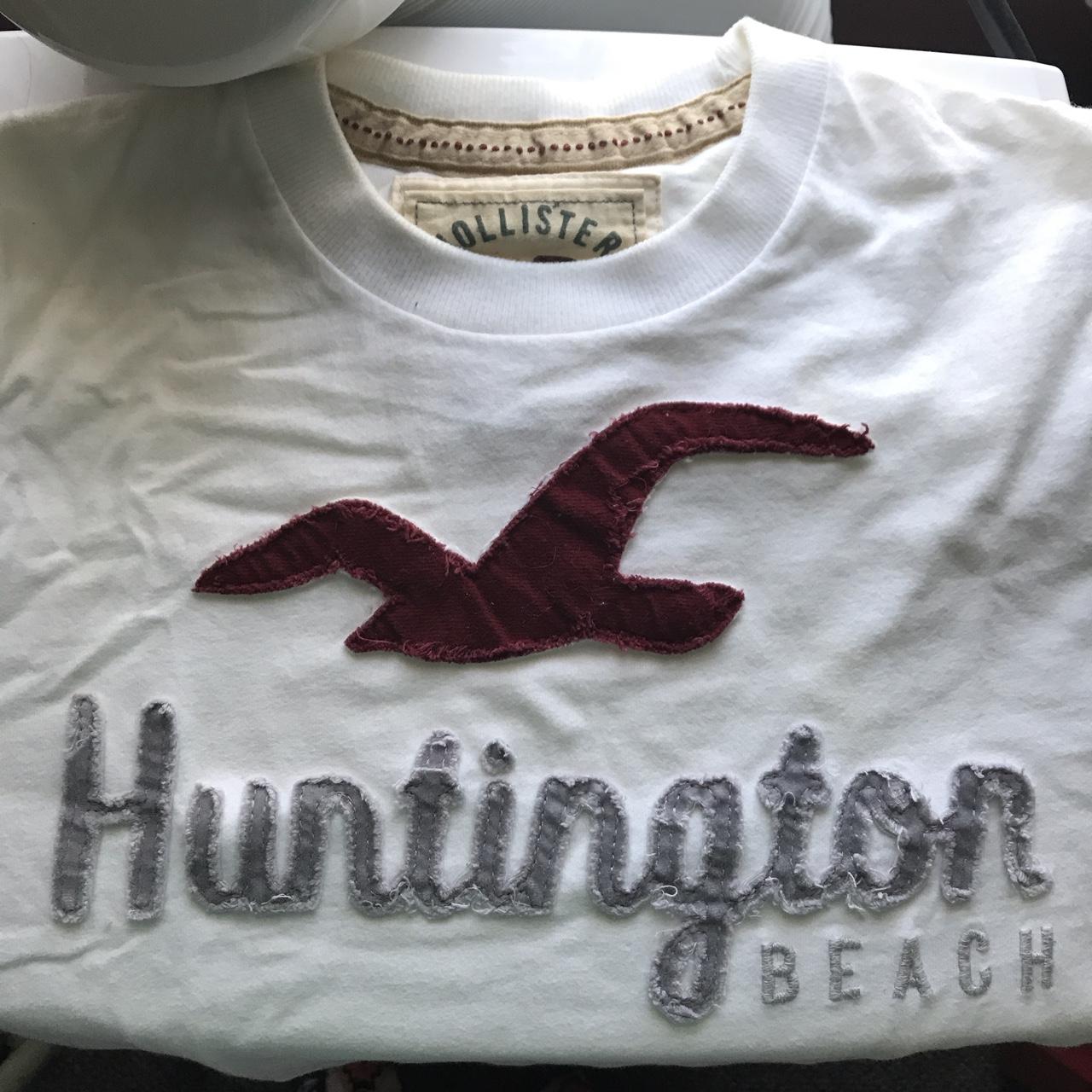 Hollister Logo Huntington Beach t-shirt! Men’s XS.