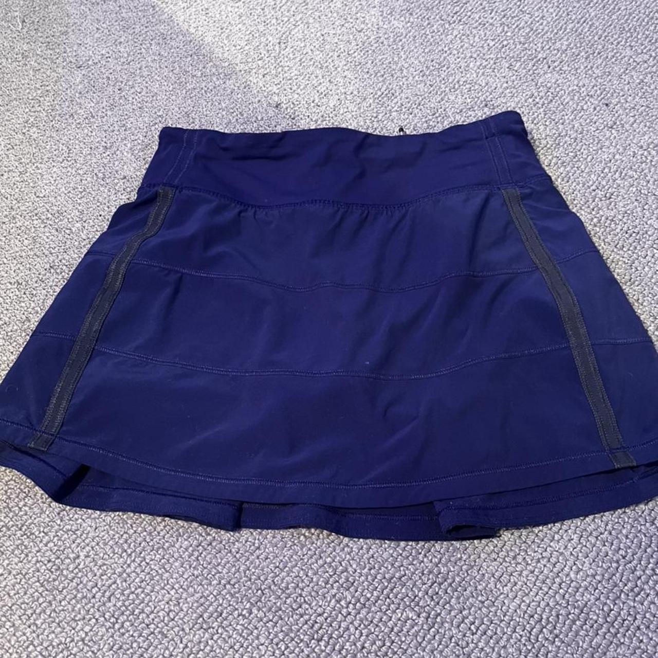 navy blue lululemon skirt in excellent condition... - Depop