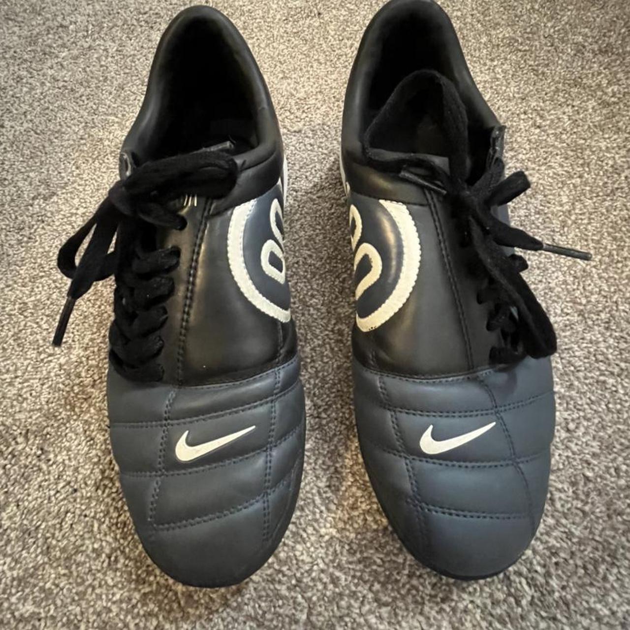 nike total 90 astro