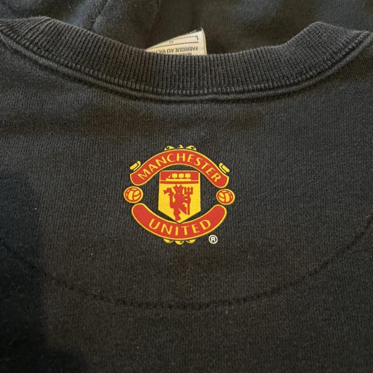 nike manchester united sweatshirt