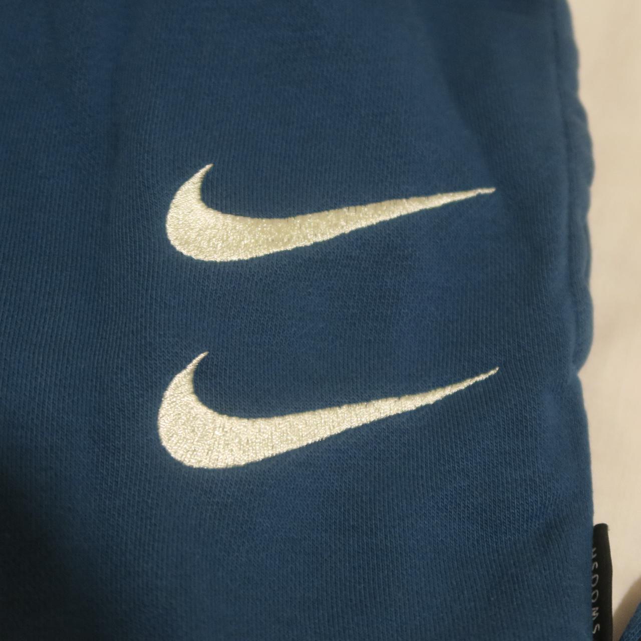 navy blue nike joggers