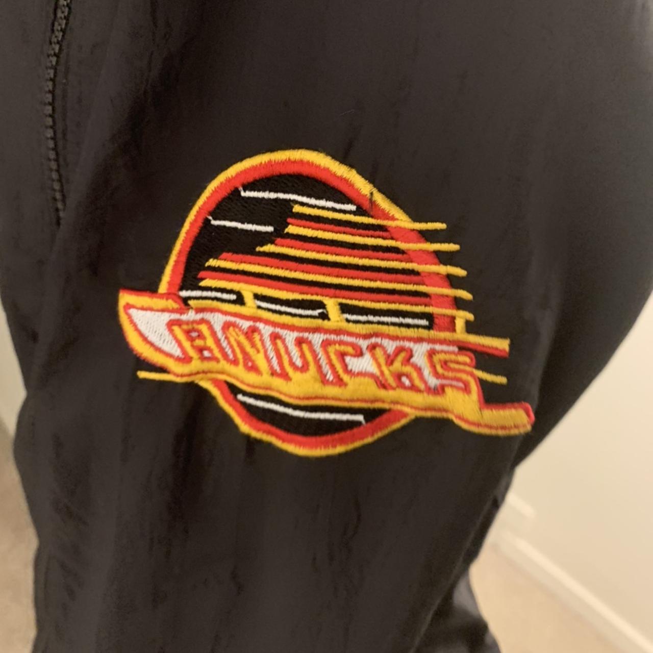 Vintage 1990s Vancouver Canucks Starter Pullover Jacket Size 