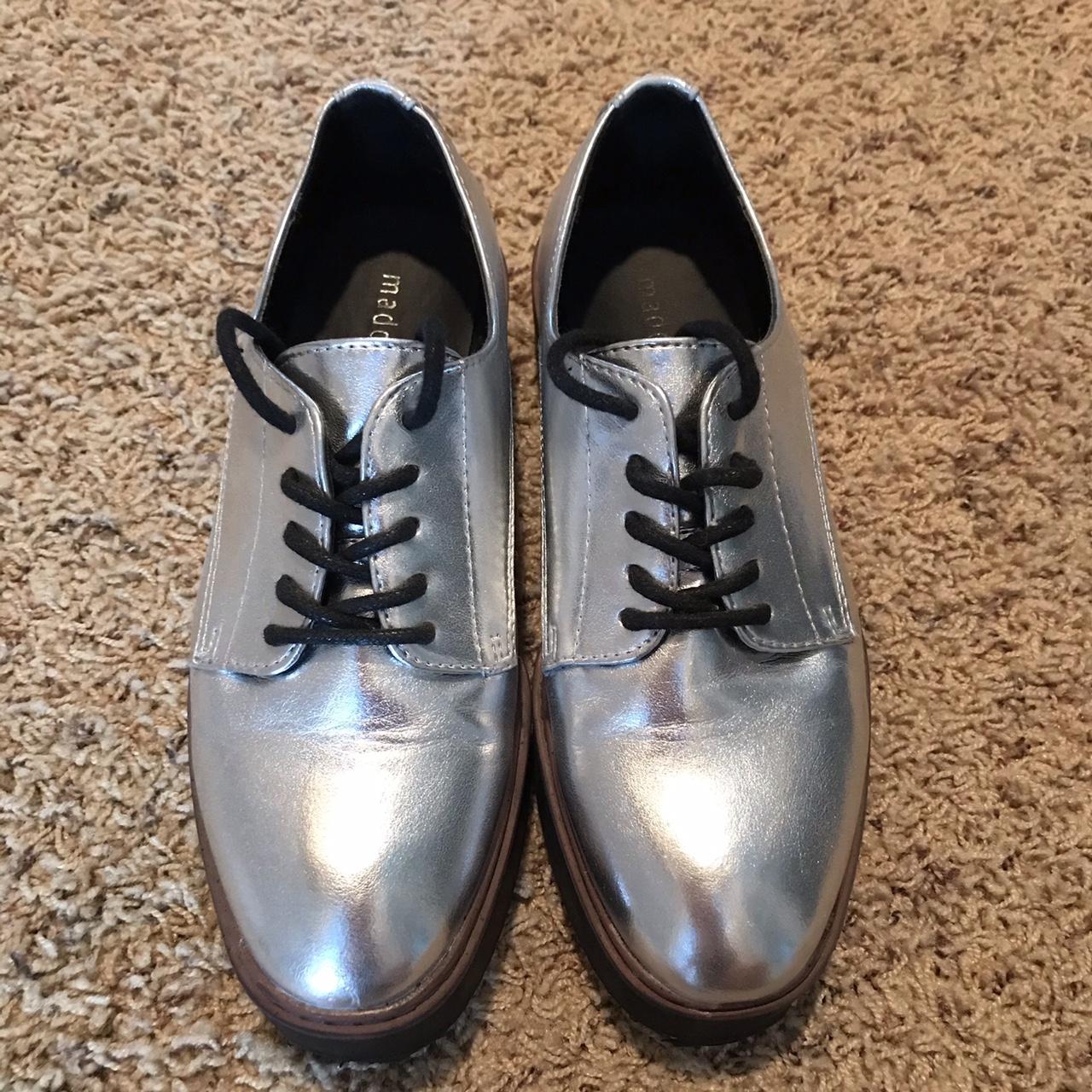 Steve fashion madden silver oxfords