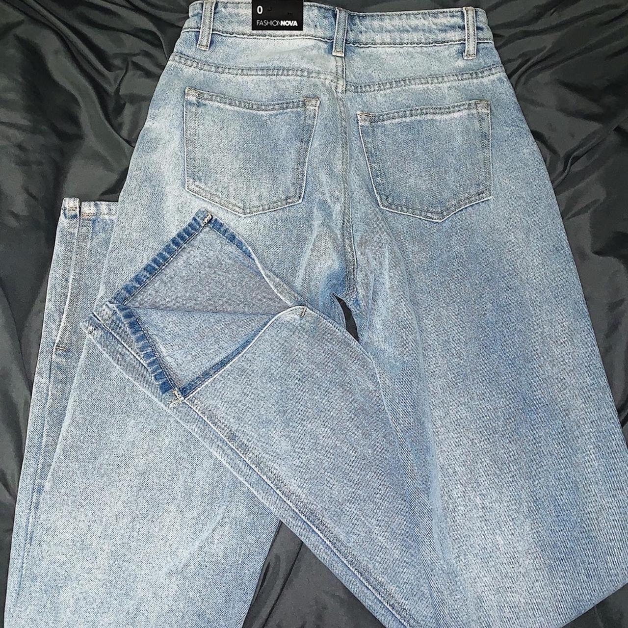 chase the dream slit straight leg jeans light blue wash