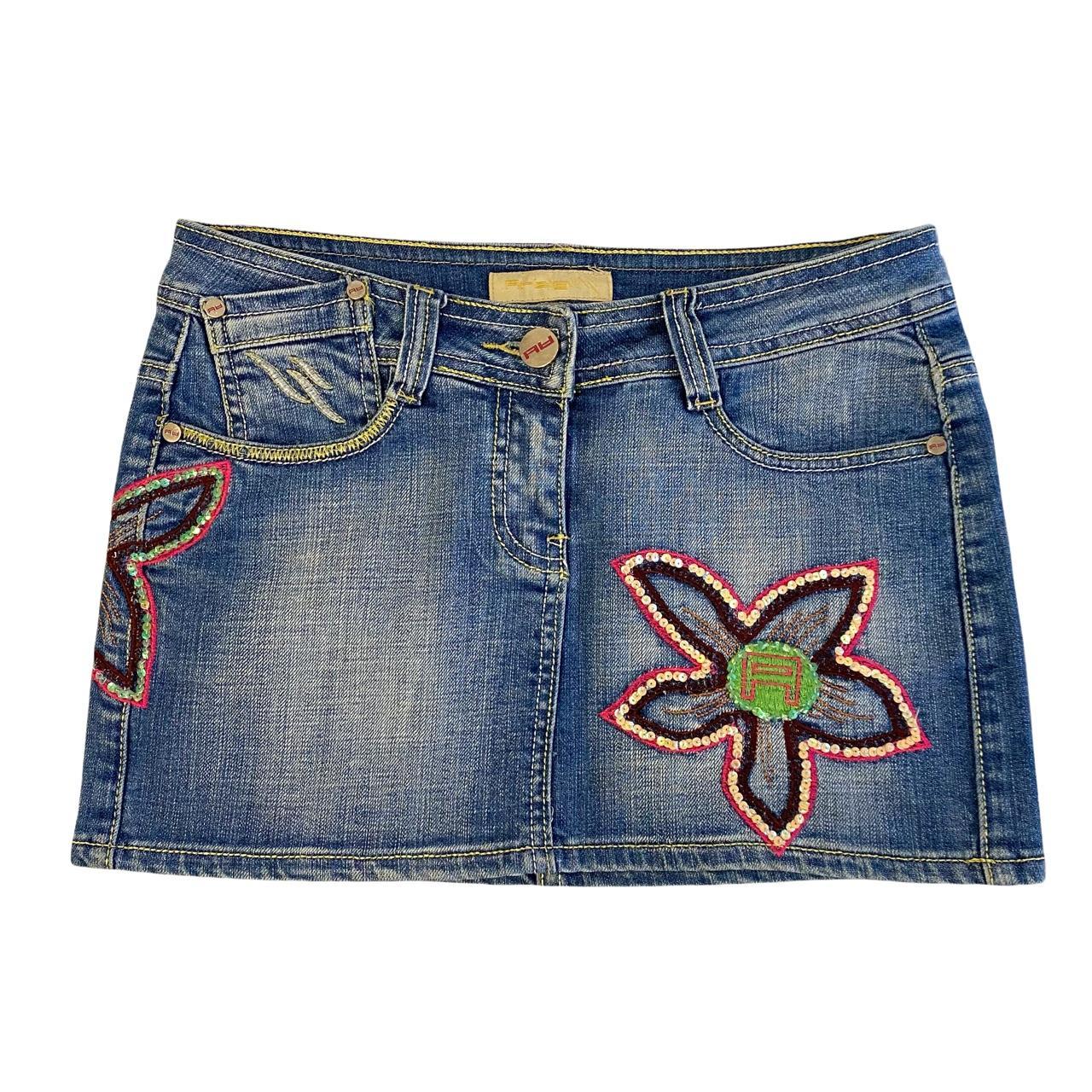 Early 2000s vintage denim mini skirt with floral... - Depop