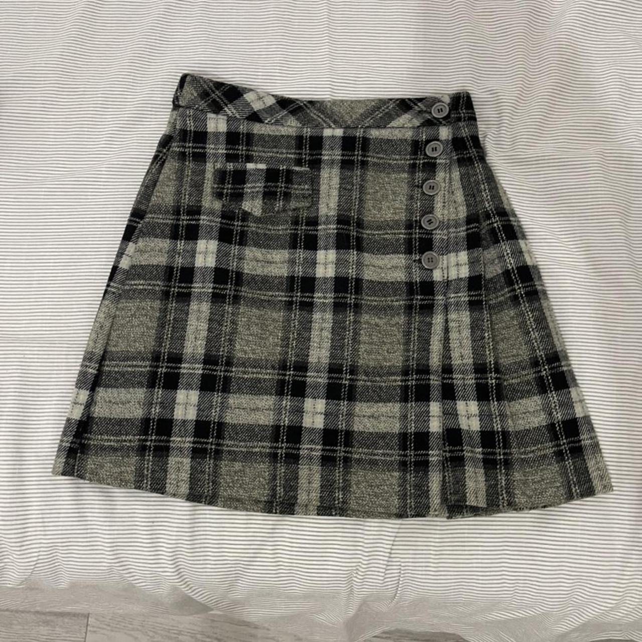 Women's Black and Grey Skirt Depop