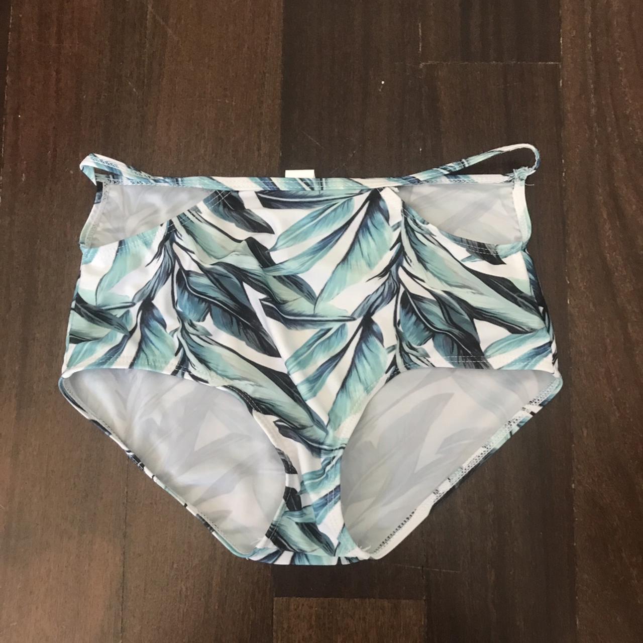 Size Small Super Trendy Bikini Bathing Suit Top Depop