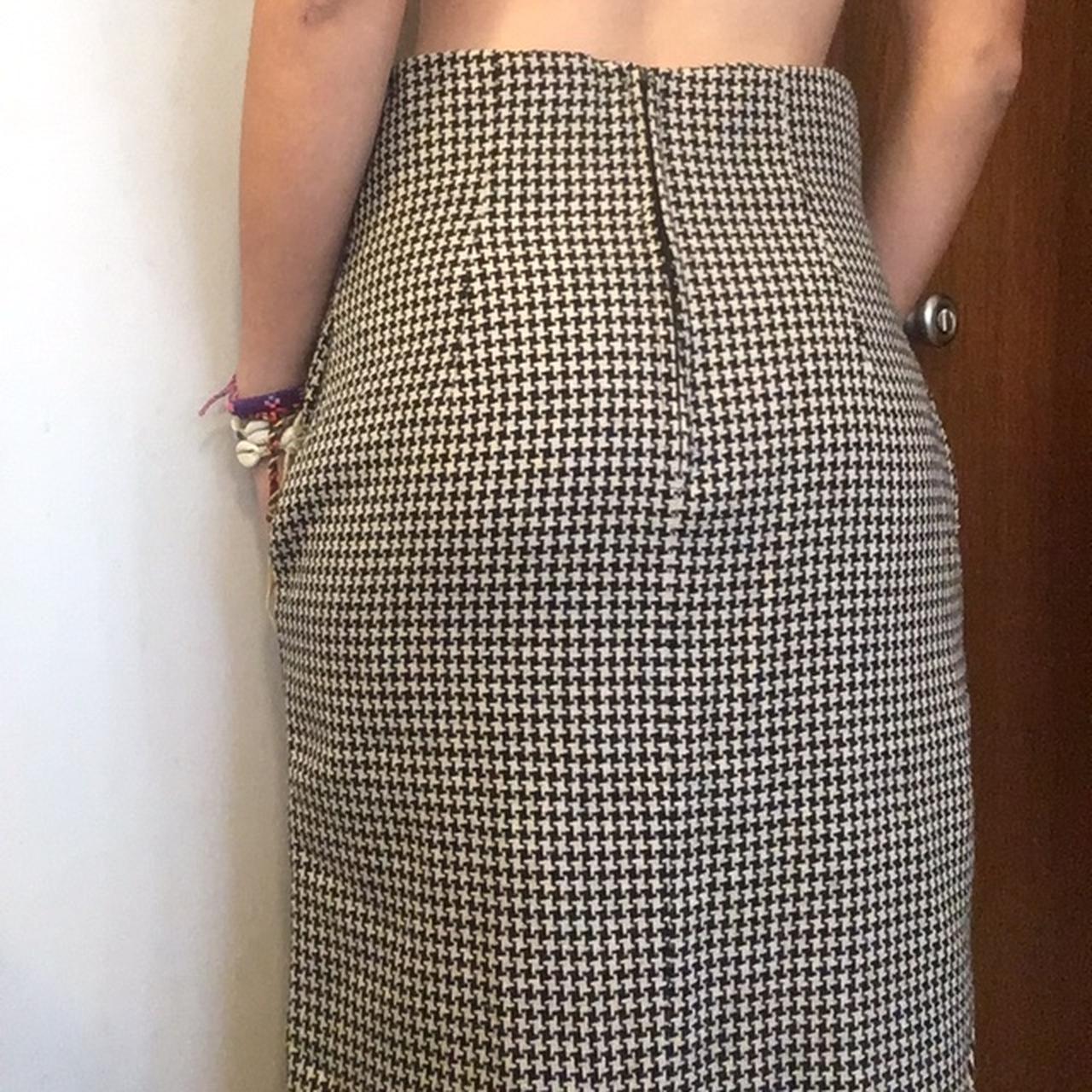 vintage 90s midi skirt has pockets high. Depop