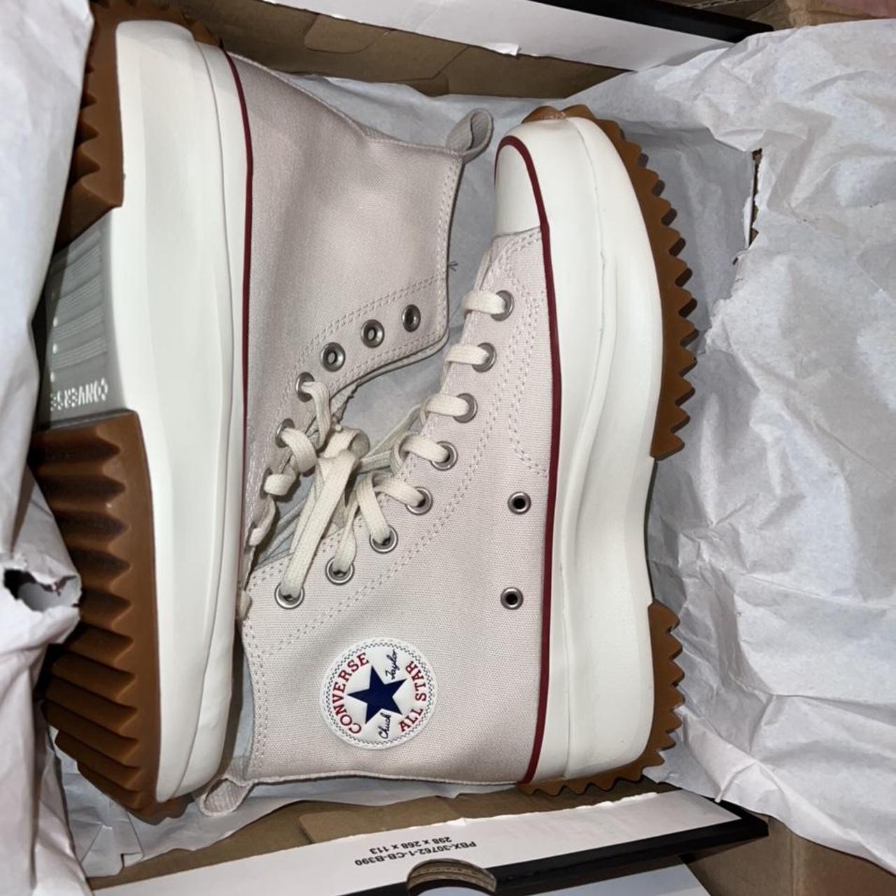 Converse Women's Cream Trainers | Depop