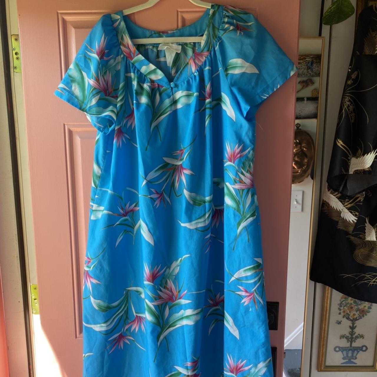 Mmmm can you say Hawaiian moo moo? This dress just... - Depop