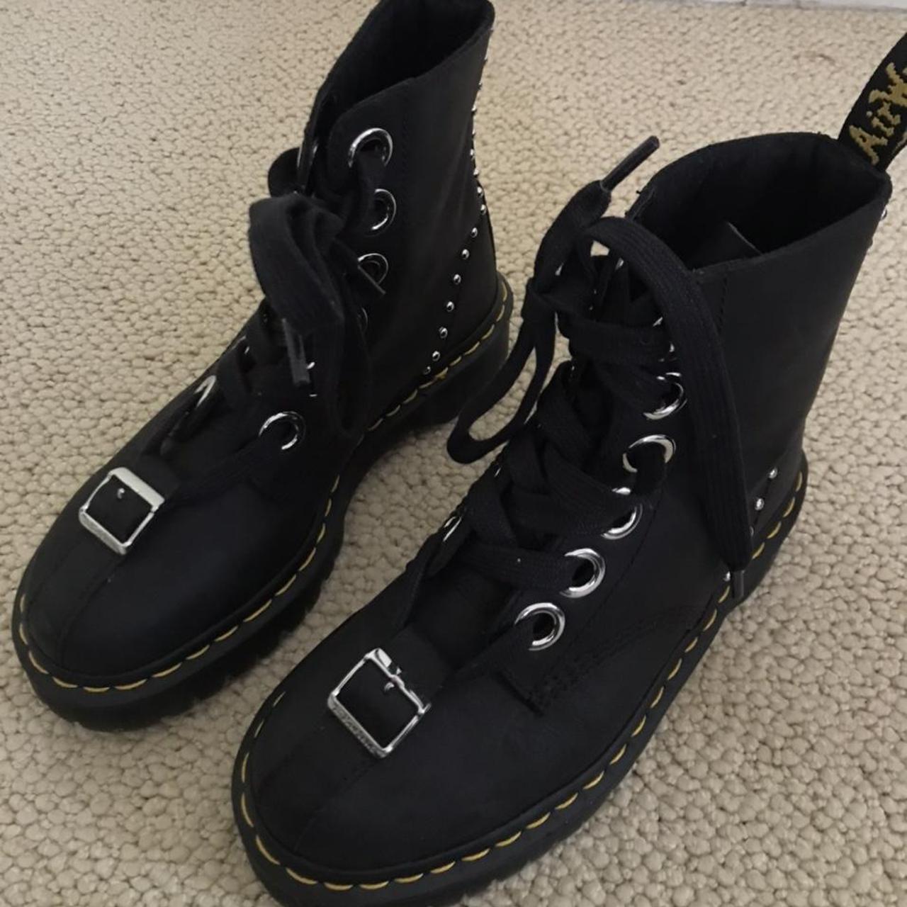 dr martens gomez