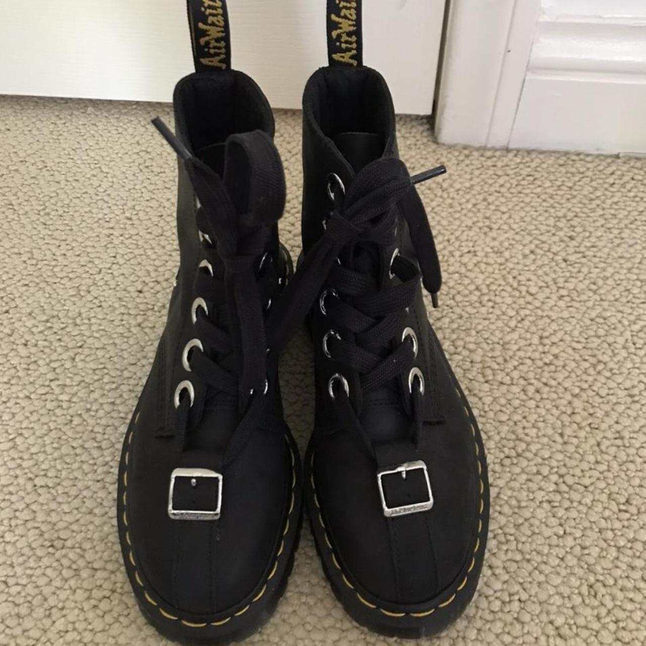 dr martens gomez