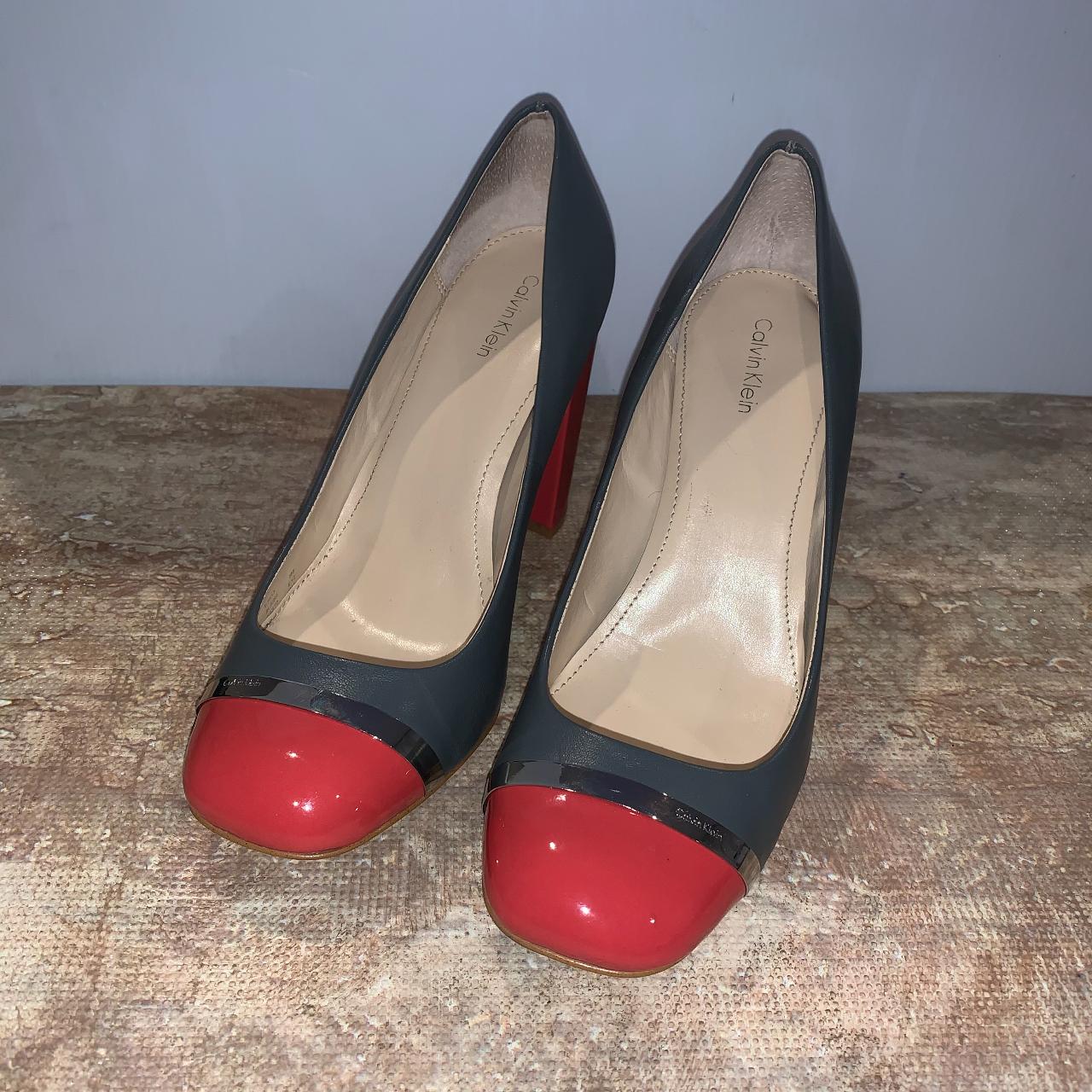 Calvin klein red outlet patent pumps