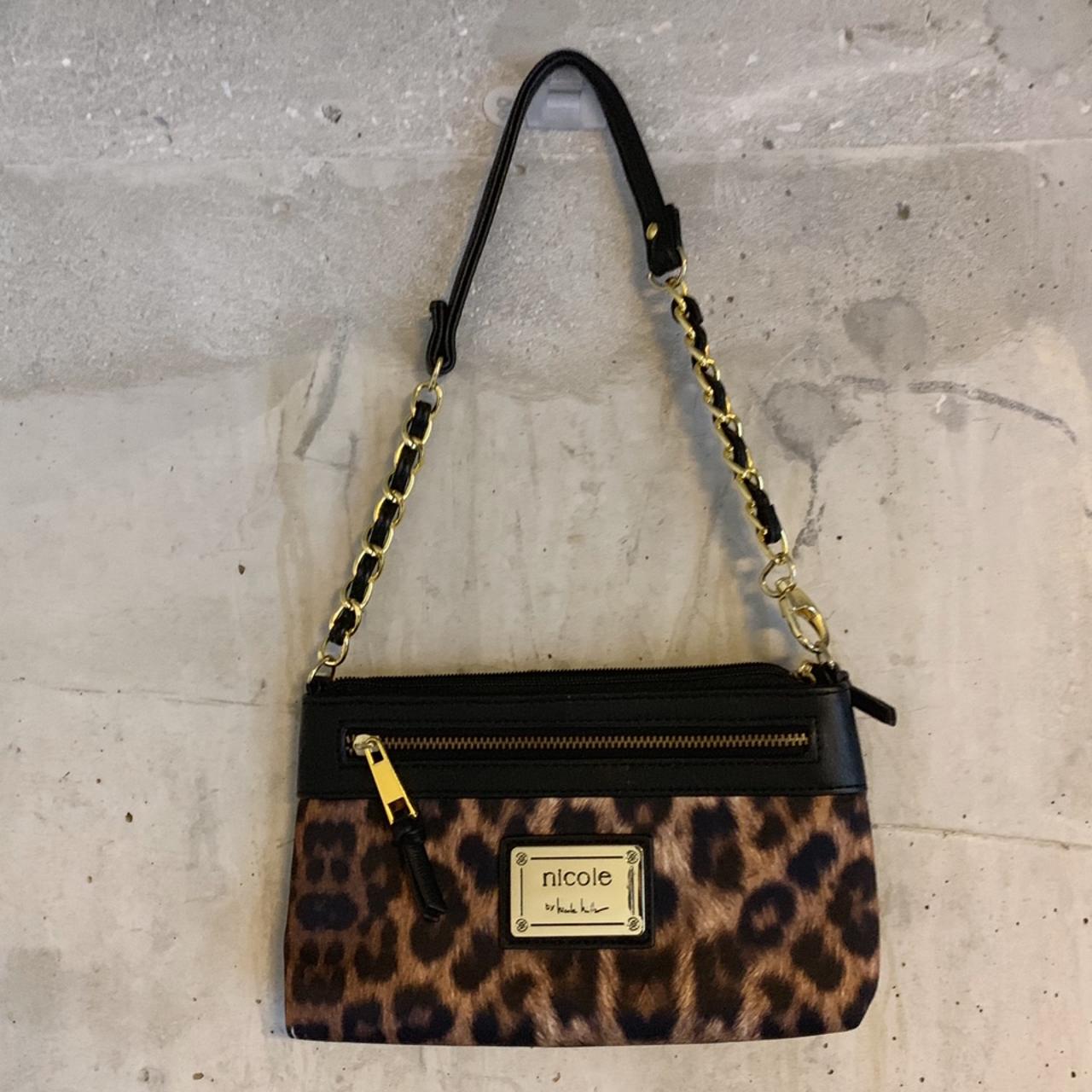 Nicole Miller New York Designer Travel Duffel Handbag Collection -  Oversized 22 Inch Carry On for Women - Weekender Overnight Shoulder Tote  Box Bag (Rosalie Beige) : Buy Online at Best Price