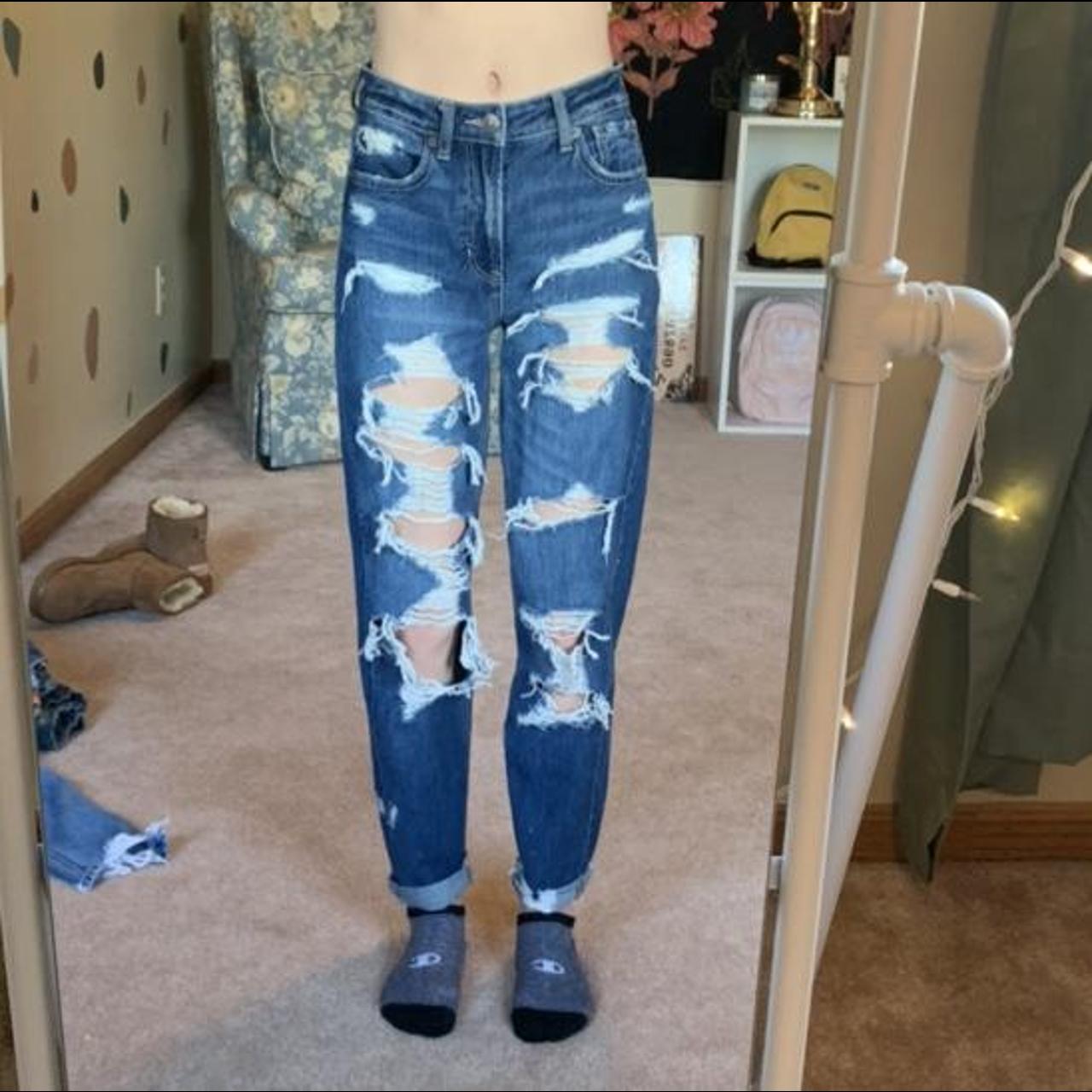 baggy jeans distressed