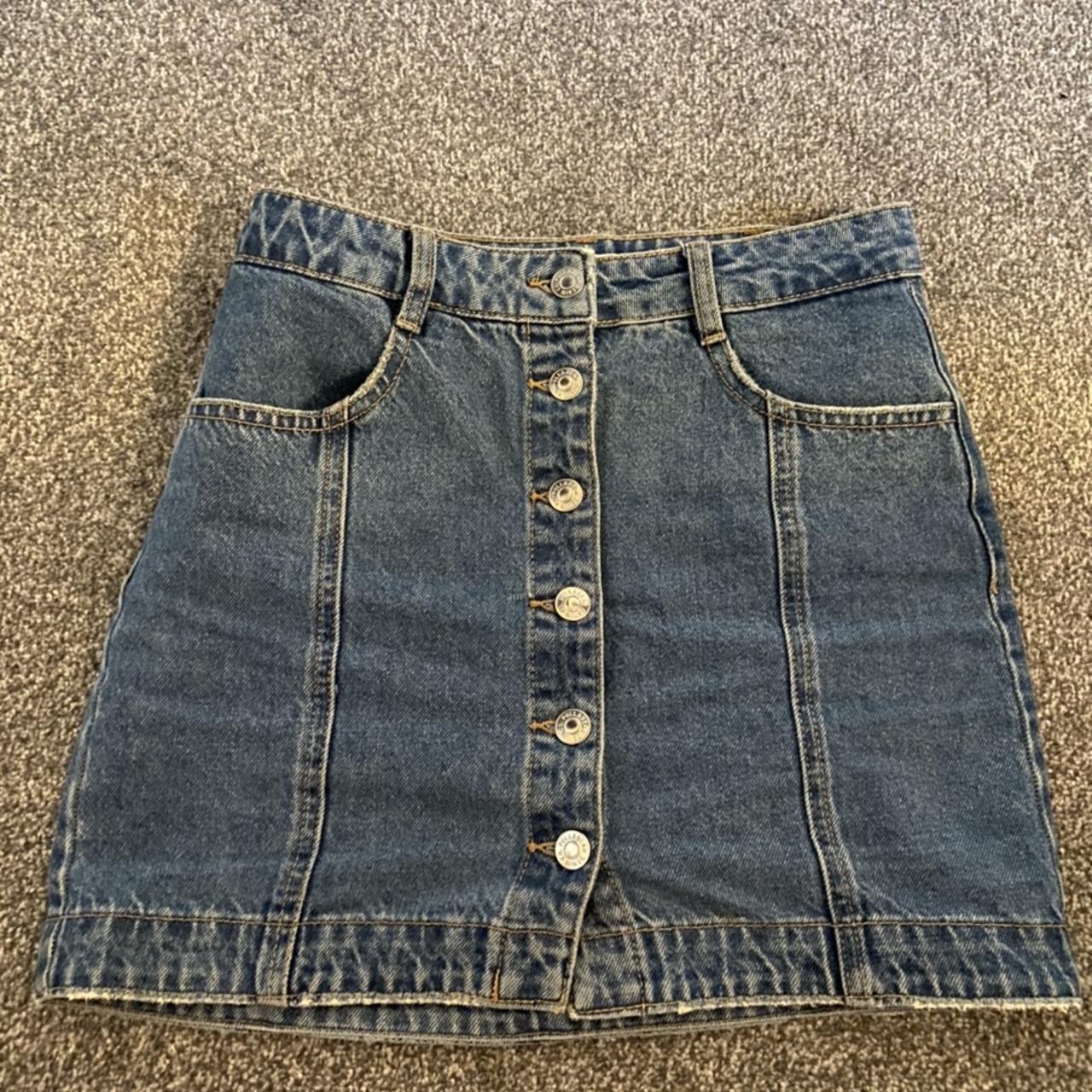 Button front denim skirt, so cute🧞‍♂️ Size small -... - Depop