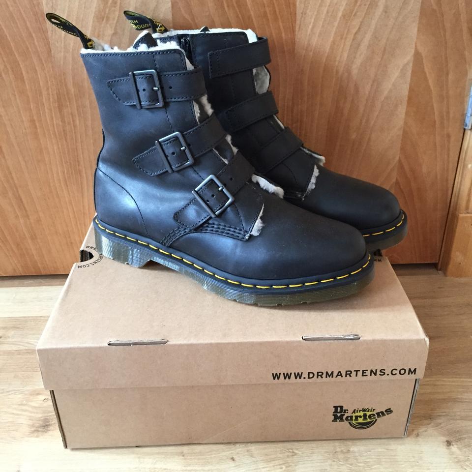 dr martens billie buckle boot