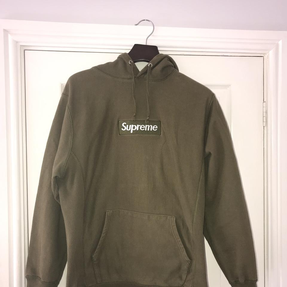 Supreme box logo hoodie olive bogo FW17 8/10... - Depop