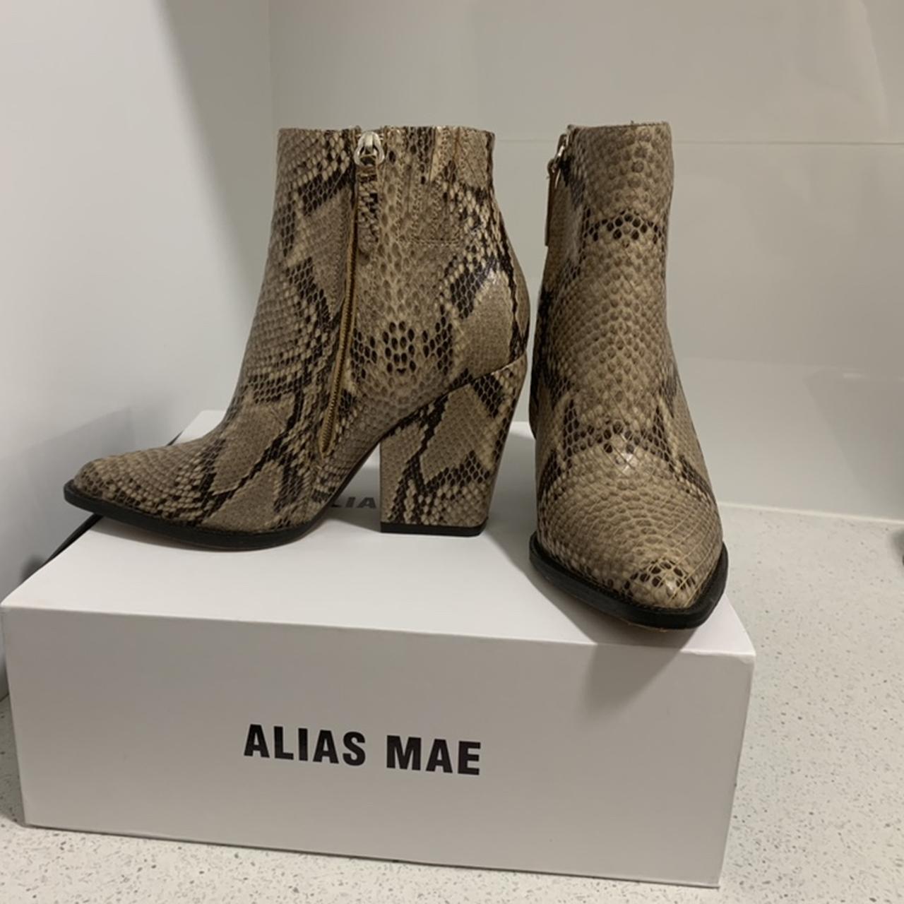 Alias mae snake boots sale